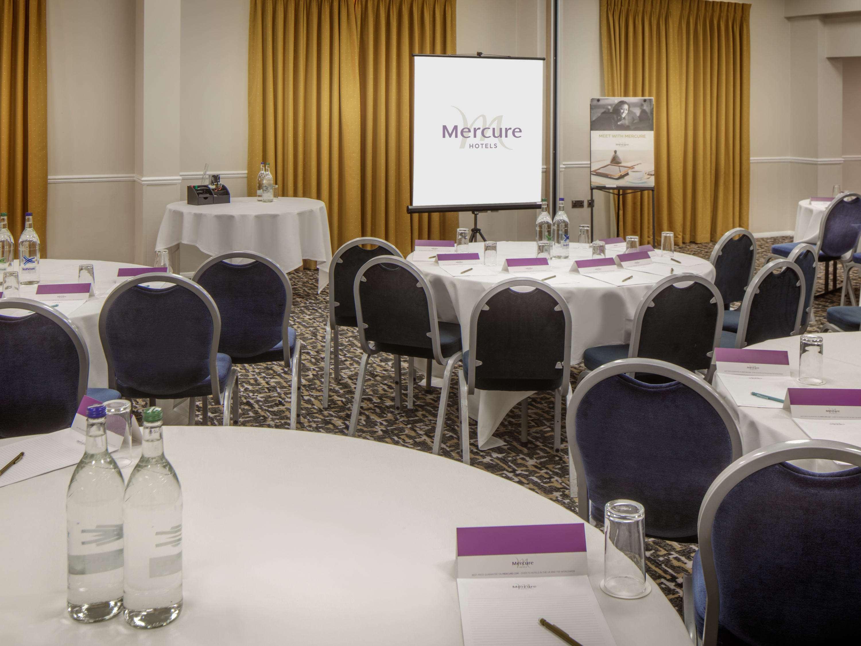 Mercure Hatfield Oak Hotel Eksteriør bilde