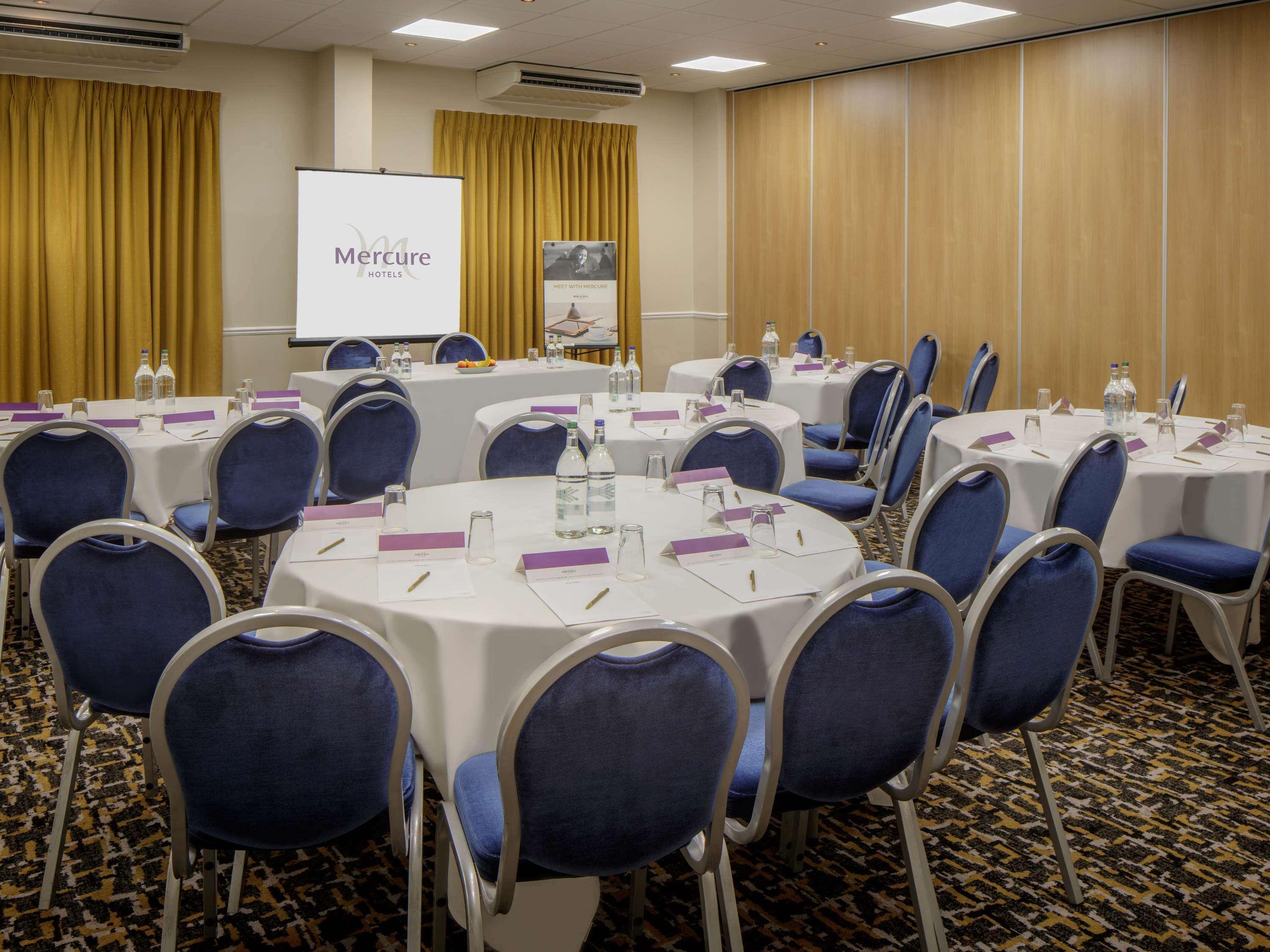 Mercure Hatfield Oak Hotel Eksteriør bilde