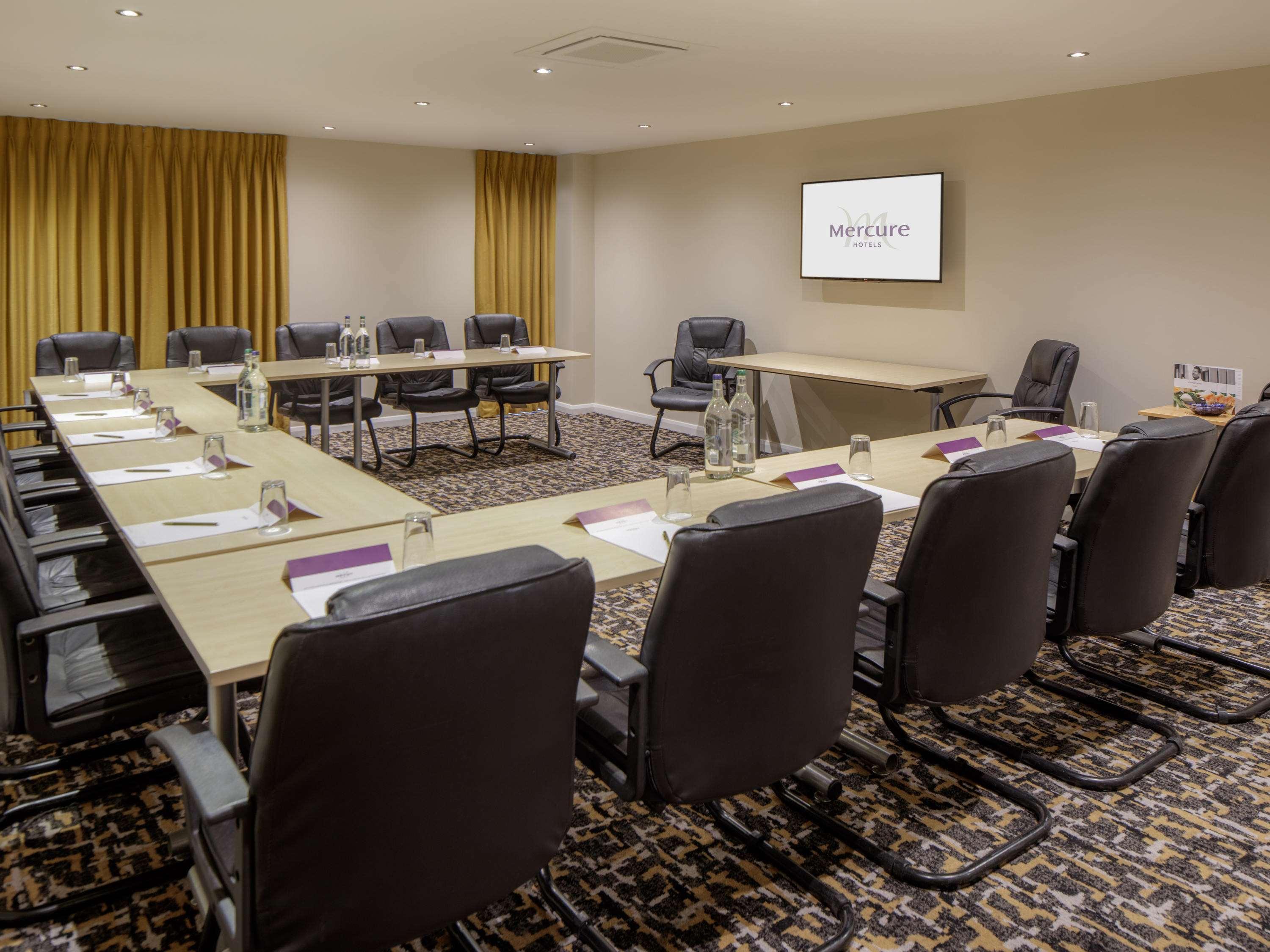 Mercure Hatfield Oak Hotel Eksteriør bilde