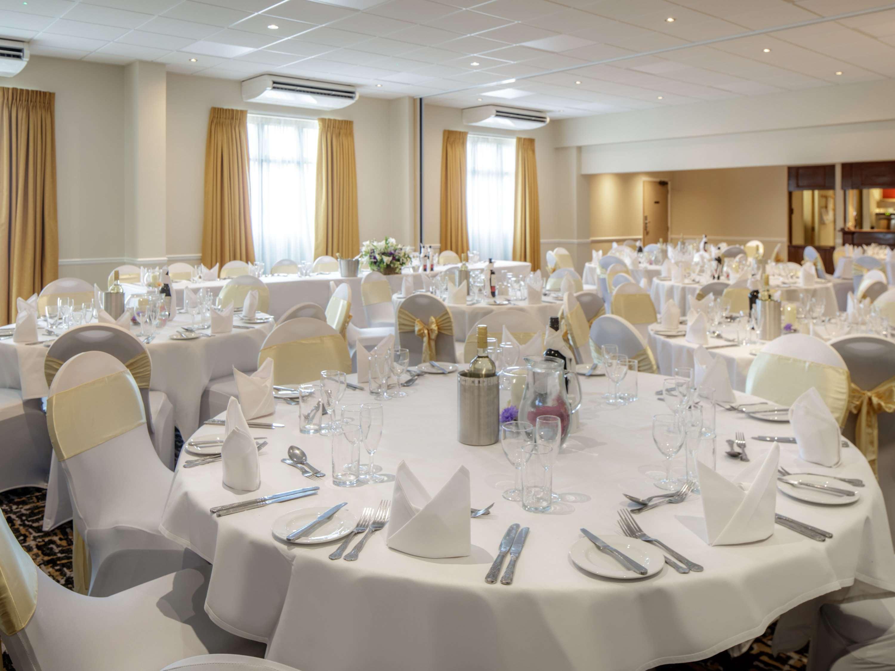 Mercure Hatfield Oak Hotel Eksteriør bilde