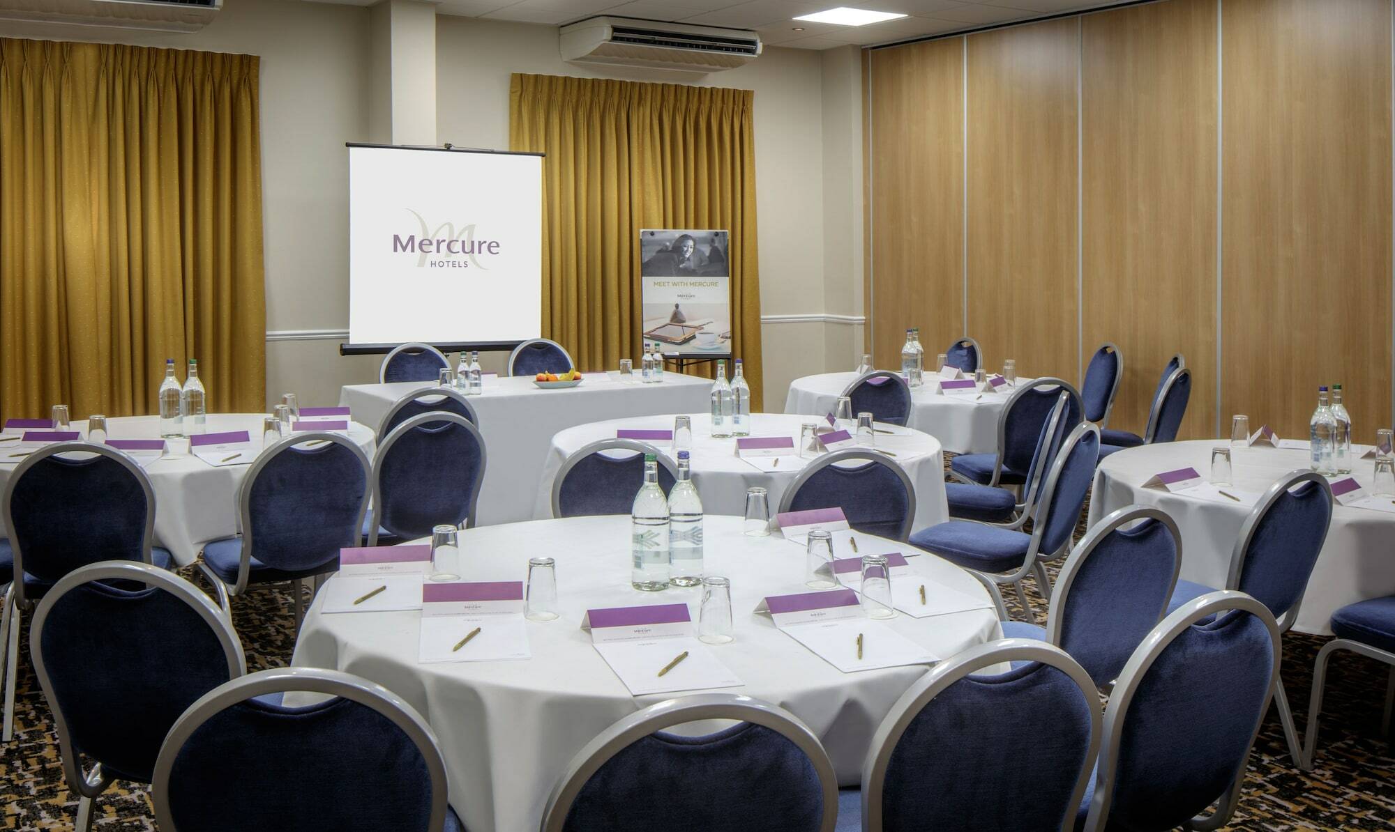 Mercure Hatfield Oak Hotel Eksteriør bilde